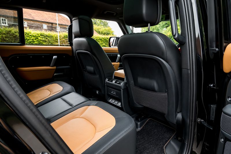 Land Rover Defender 110 P400e 15.4kWh X-Dynamic HSE