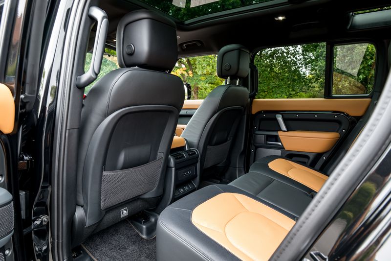 Land Rover Defender 110 P400e 15.4kWh X-Dynamic HSE