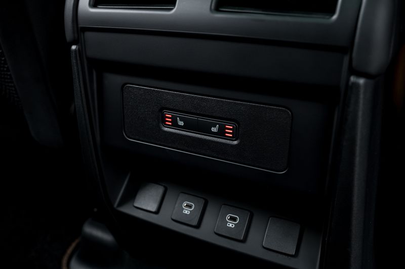 Land Rover Defender 110 P400e 15.4kWh X-Dynamic HSE