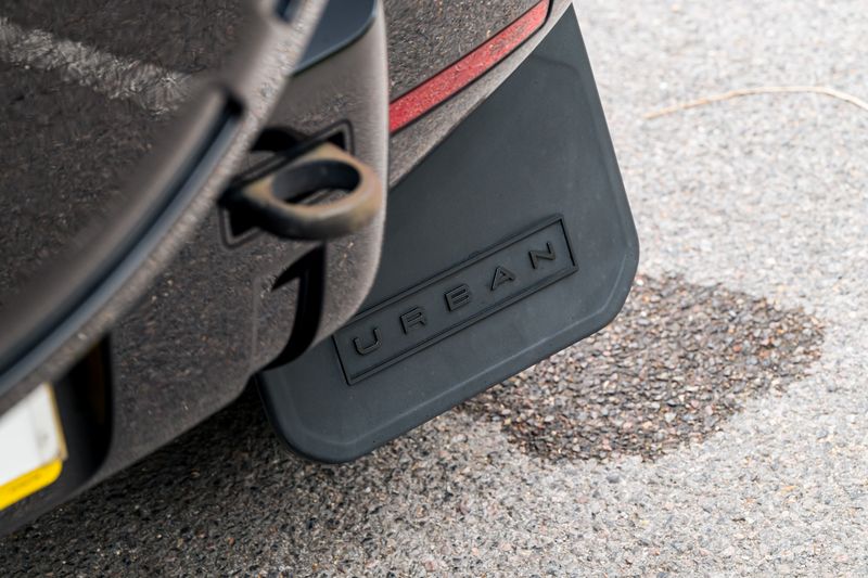 Land Rover Defender 110 P400e 15.4kwh X-Dynamic SE URBAN