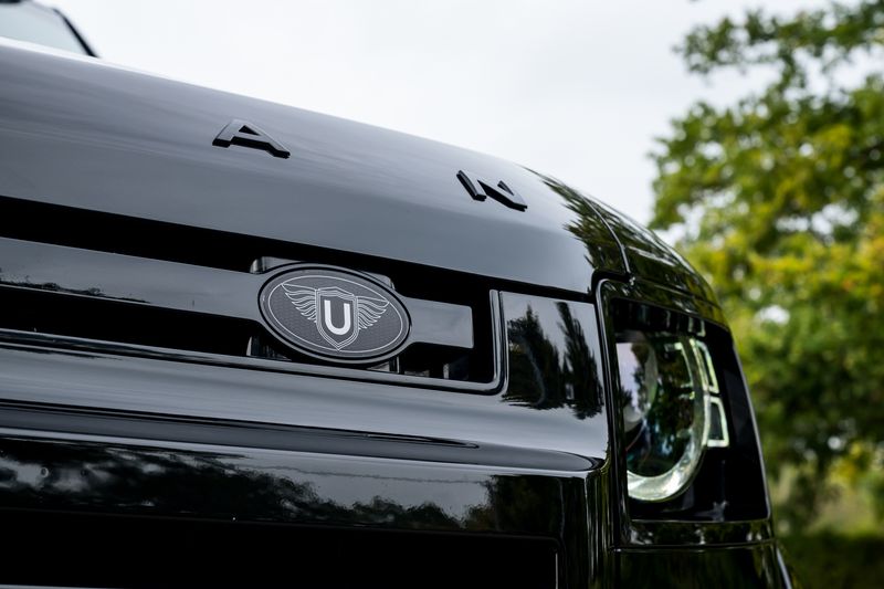 Land Rover Defender 110 P400e 15.4kwh X-Dynamic SE URBAN