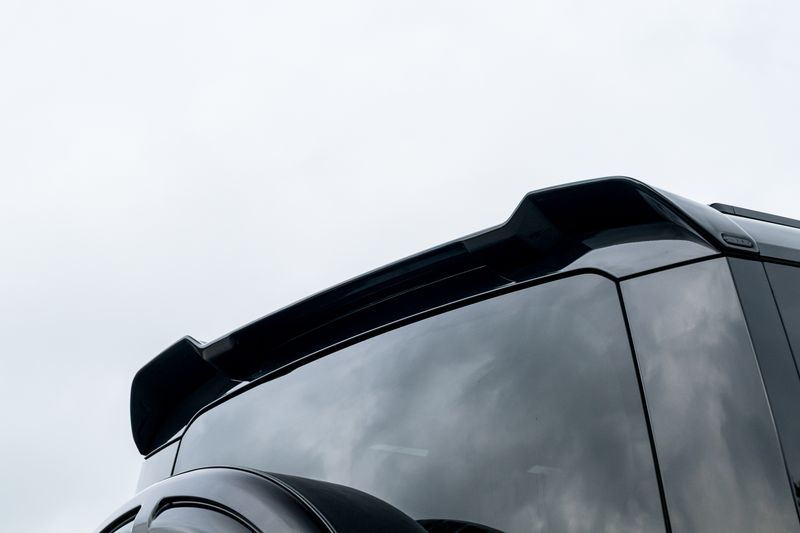 Land Rover Defender 110 P400e 15.4kwh X-Dynamic SE URBAN