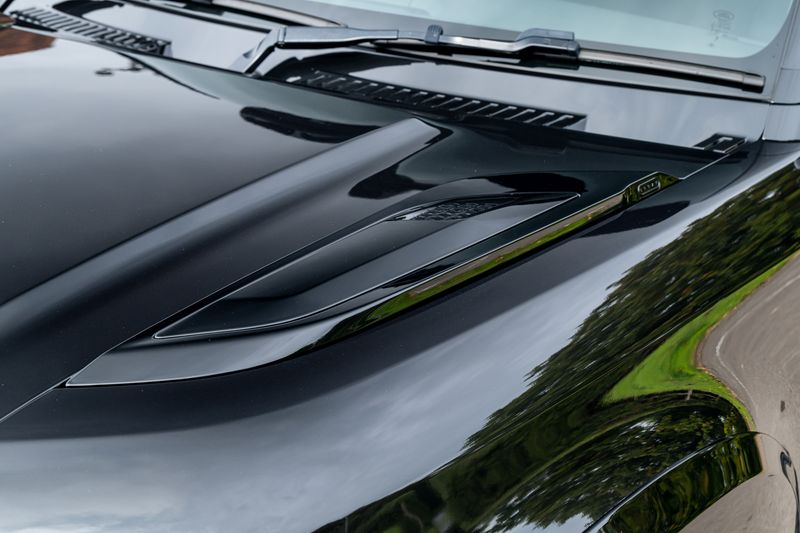 Land Rover Defender 110 P400e 15.4kwh X-Dynamic SE URBAN