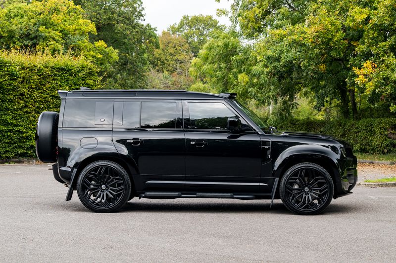 Land Rover Defender 110 P400e 15.4kwh X-Dynamic SE URBAN