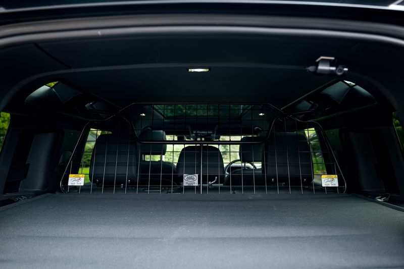 Land Rover Defender 110 P400e 15.4kwh X-Dynamic SE URBAN