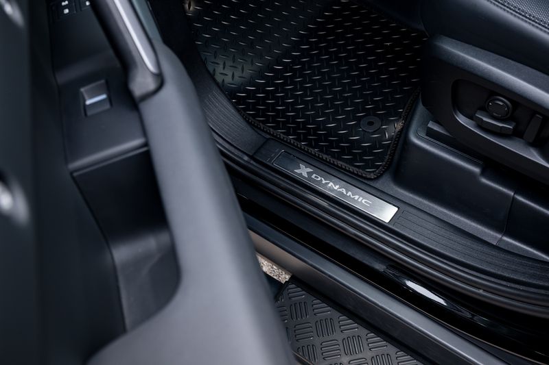 Land Rover Defender 110 P400e 15.4kwh X-Dynamic SE URBAN