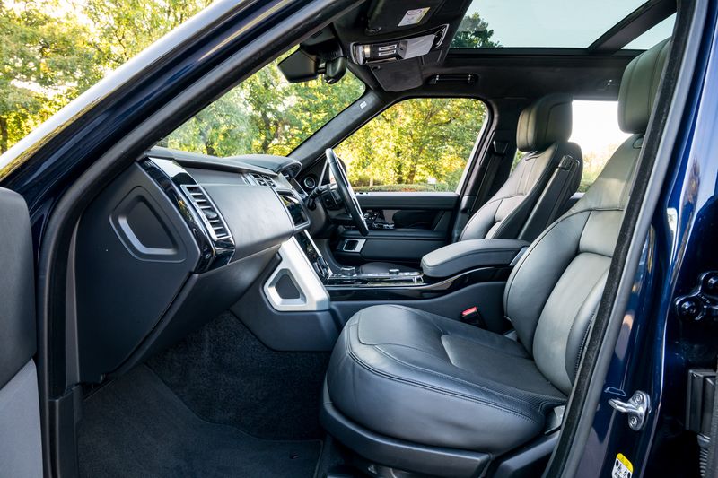 Land Rover Range Rover P400e Westminster