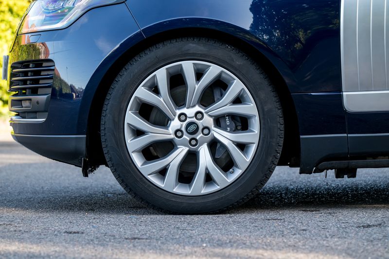 Land Rover Range Rover P400e Westminster