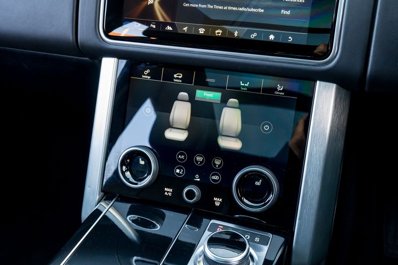 Land Rover Range Rover P400e Westminster