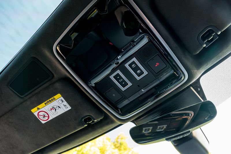 Land Rover Range Rover P400e Westminster