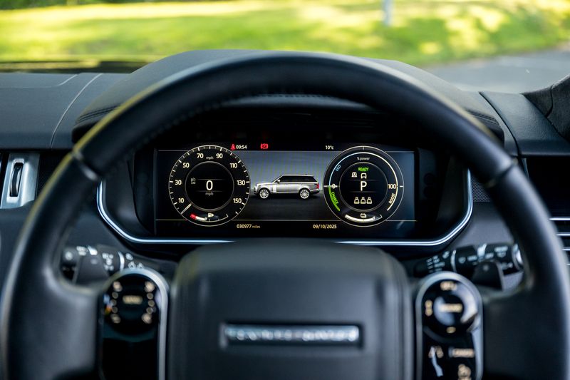 Land Rover Range Rover P400e Westminster