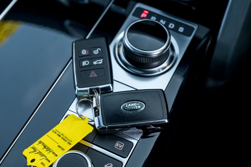 Land Rover Range Rover P400e Westminster