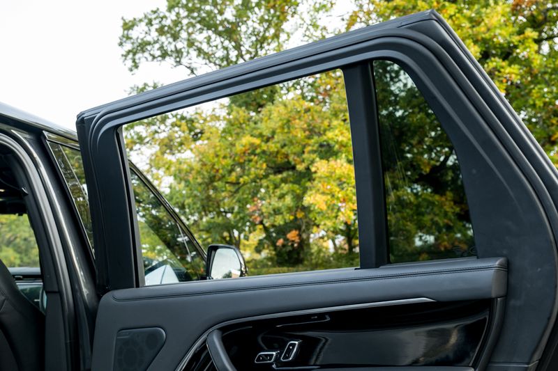 Range Rover P530 Autobiography  LWB 7 Seat