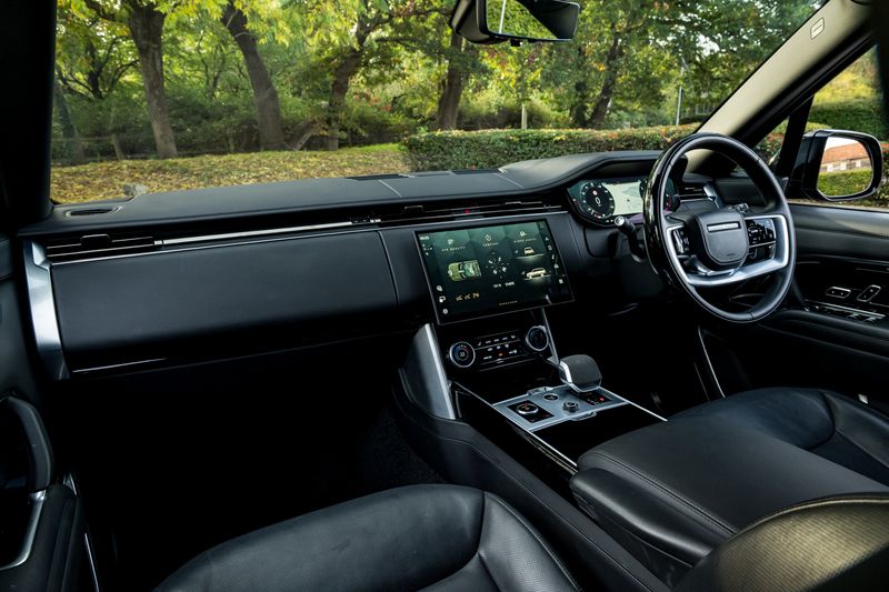 Range Rover P530 Autobiography  LWB 7 Seat