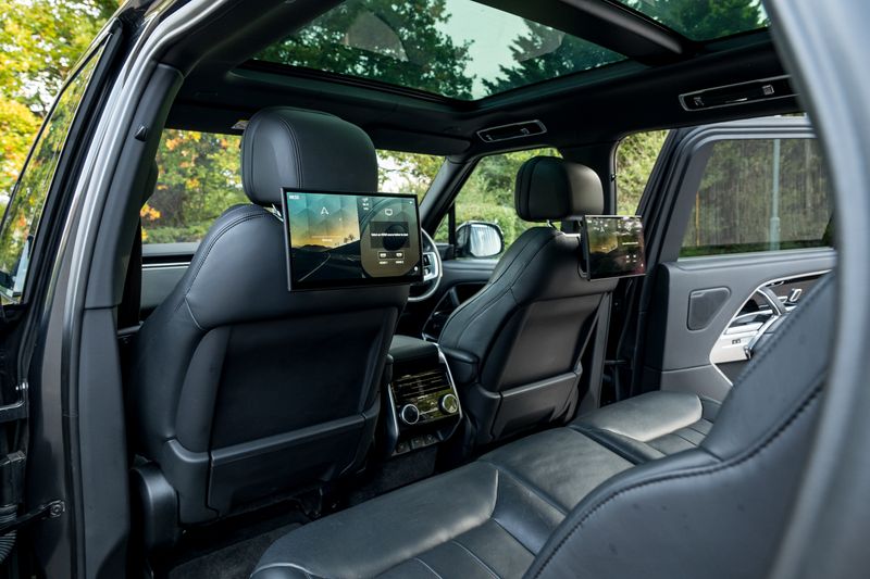 Range Rover P530 Autobiography  LWB 7 Seat