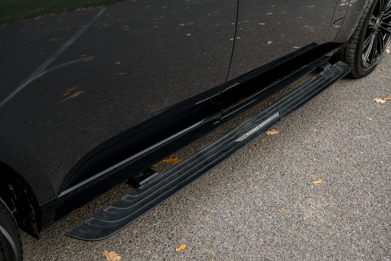 Range Rover P530 Autobiography  LWB 7 Seat