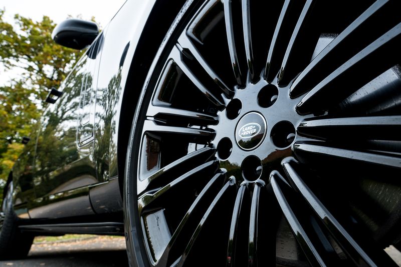 Range Rover P530 Autobiography  LWB 7 Seat