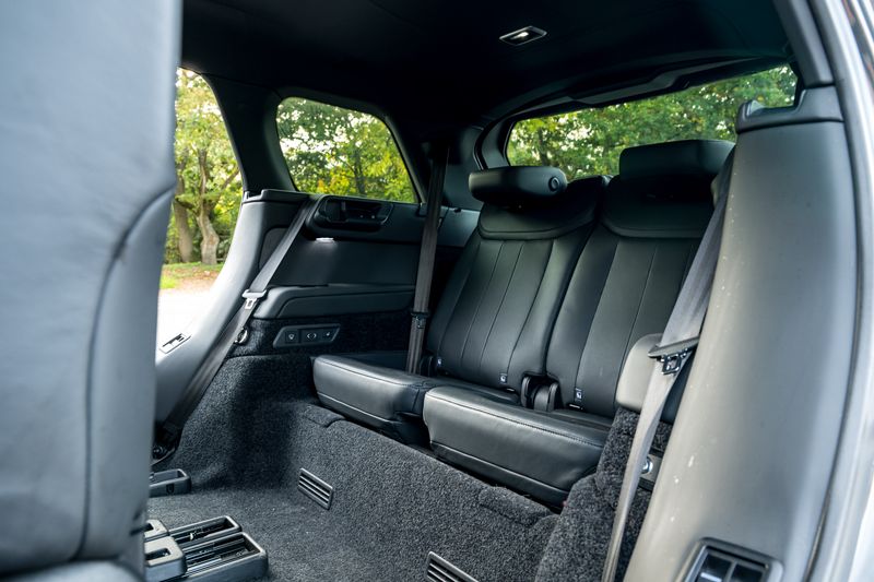 Range Rover P530 Autobiography  LWB 7 Seat