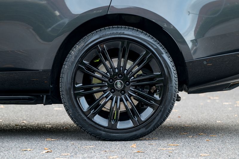 Range Rover P530 Autobiography  LWB 7 Seat