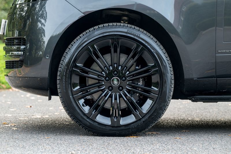 Range Rover P530 Autobiography  LWB 7 Seat