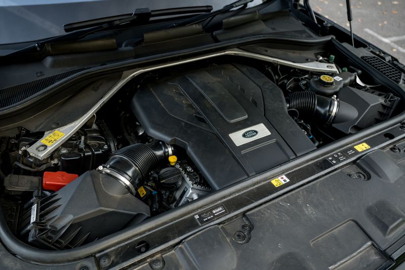 Range Rover P530 Autobiography  LWB 7 Seat