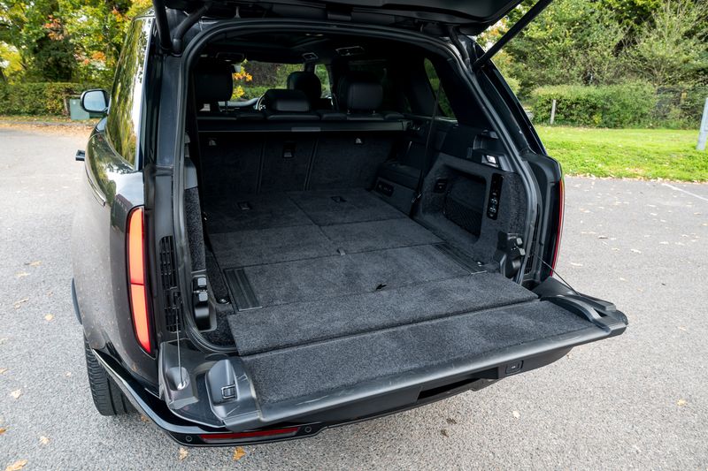 Range Rover P530 Autobiography  LWB 7 Seat