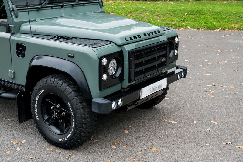 Land Rover Defender 90 2.4 XS Station Wagon Soft Top Conversion