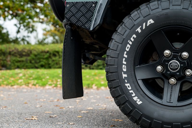 Land Rover Defender 90 2.4 XS Station Wagon Soft Top Conversion