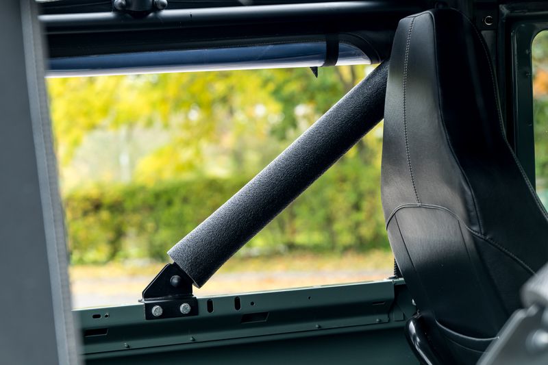 Land Rover Defender 90 2.4 XS Station Wagon Soft Top Conversion