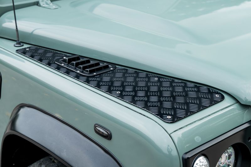 Land Rover Defender 90 2.4 XS Station Wagon Soft Top Conversion