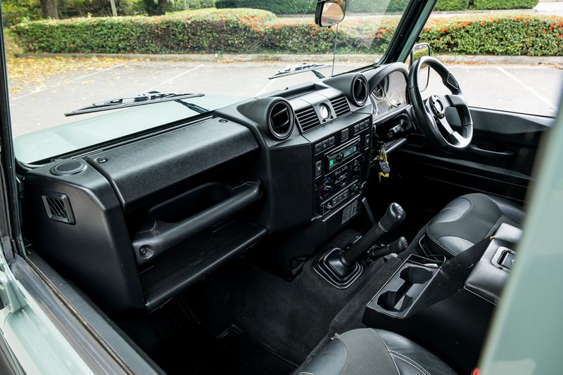 Land Rover Defender 90 2.4 XS Station Wagon Soft Top Conversion