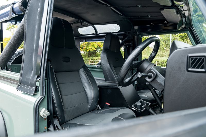 Land Rover Defender 90 2.4 XS Station Wagon Soft Top Conversion