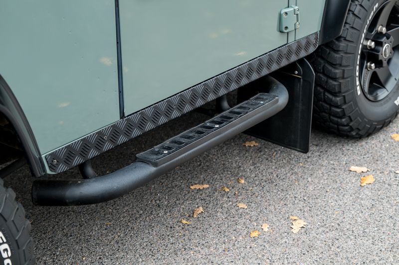 Land Rover Defender 90 2.4 XS Station Wagon Soft Top Conversion