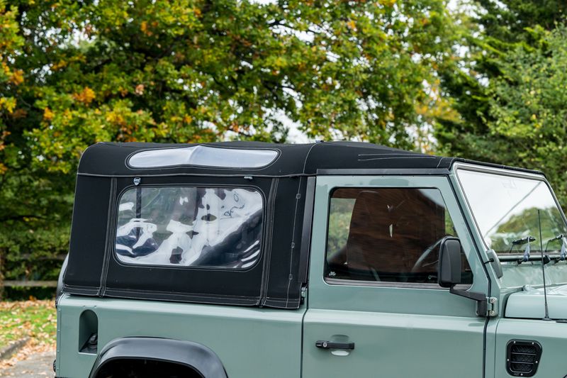 Land Rover Defender 90 2.4 XS Station Wagon Soft Top Conversion