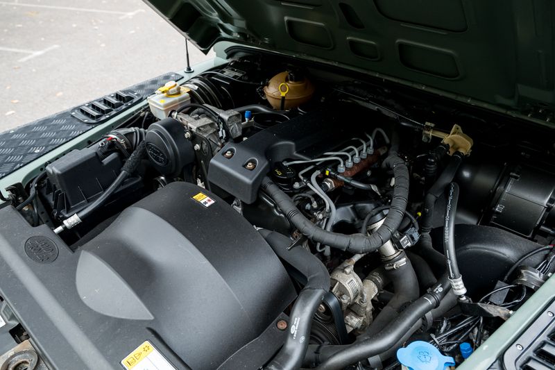 Land Rover Defender 90 2.4 XS Station Wagon Soft Top Conversion