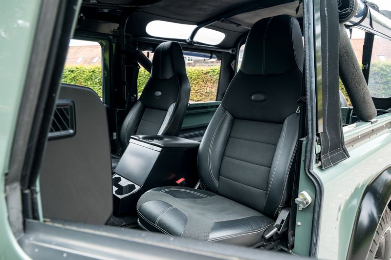 Land Rover Defender 90 2.4 XS Station Wagon Soft Top Conversion