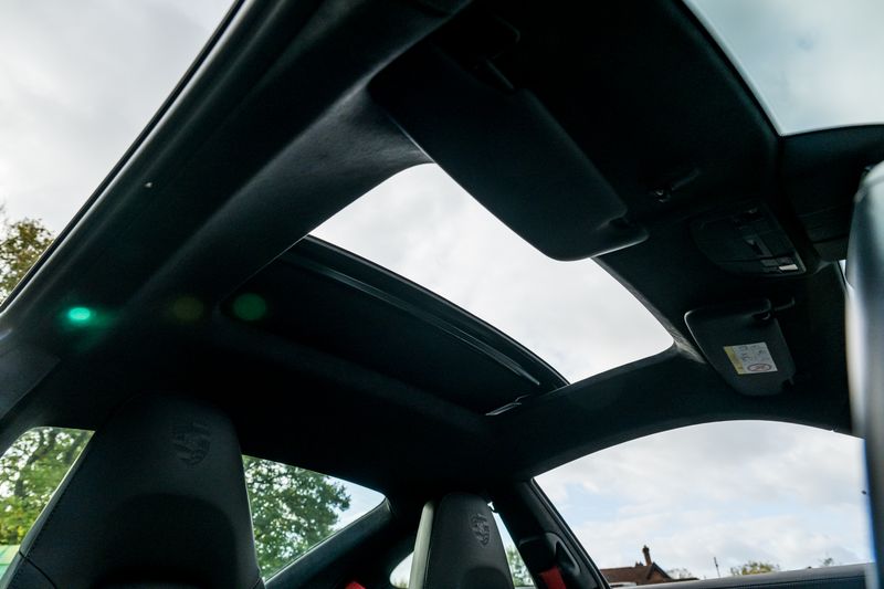 Porsche 911 (991) Carrera S Endurance Race Edition