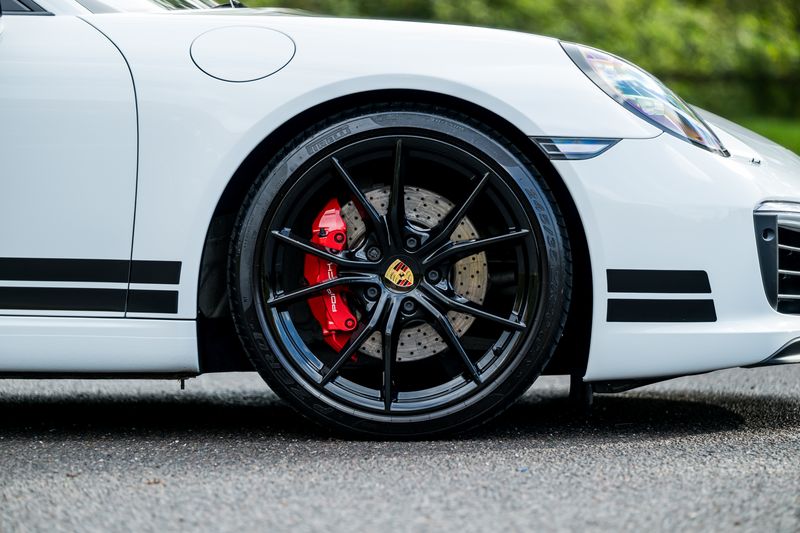 Porsche 911 (991) Carrera S Endurance Race Edition