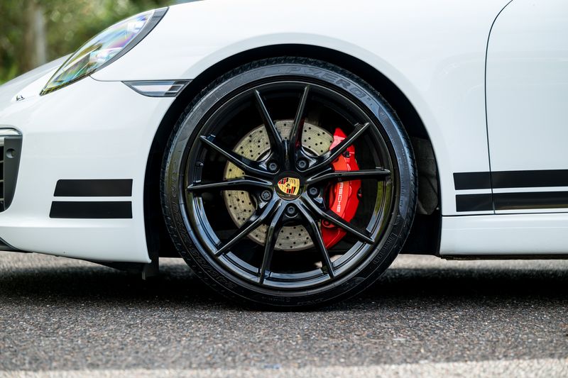 Porsche 911 (991) Carrera S Endurance Race Edition