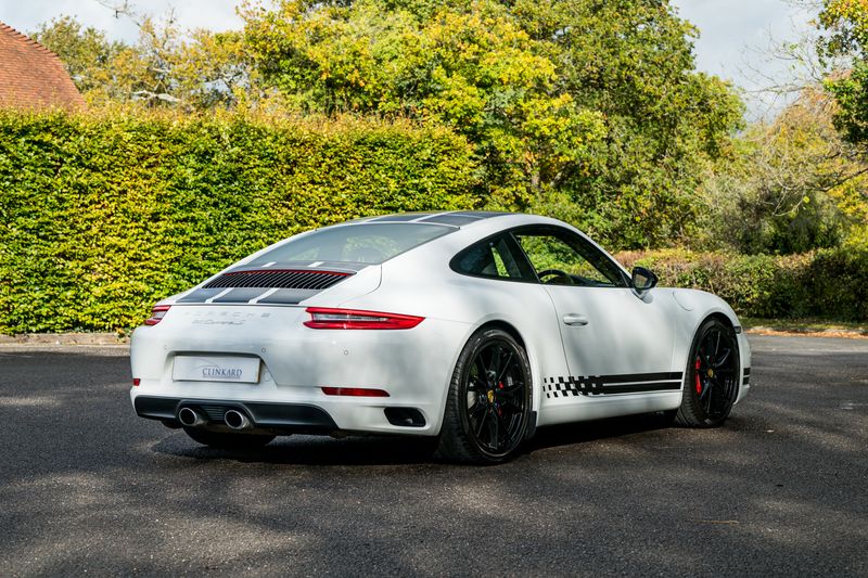Porsche 911 (991) Carrera S Endurance Race Edition