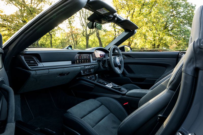 Porsche 911 (992.2) 3.6 T hybrid GTS PDK **VAT Q**