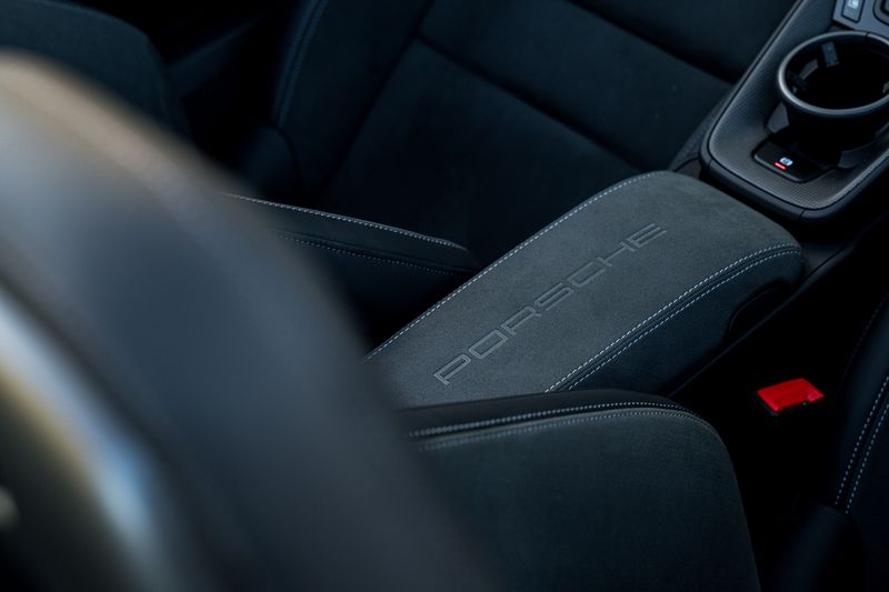 Porsche 911 (992.2) 3.6 T hybrid GTS PDK **VAT Q**