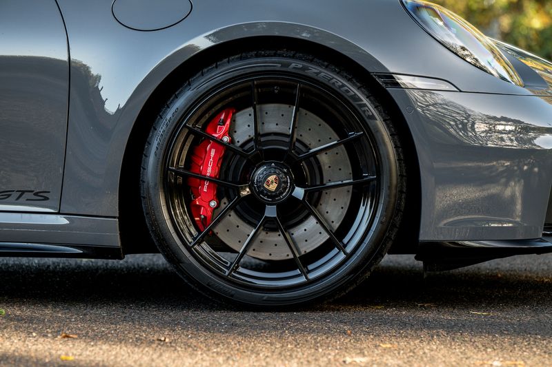 Porsche 911 (992.2) 3.6 T hybrid GTS PDK **VAT Q**