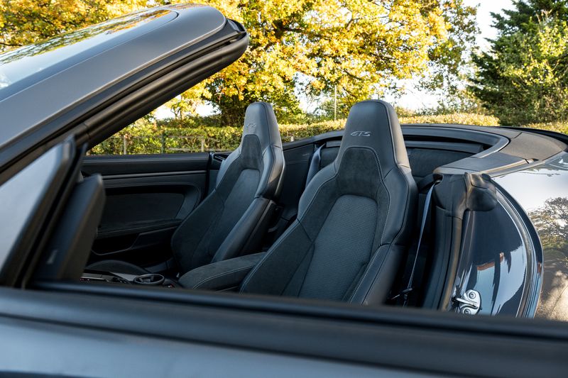 Porsche 911 (992.2) 3.6 T hybrid GTS PDK **VAT Q**