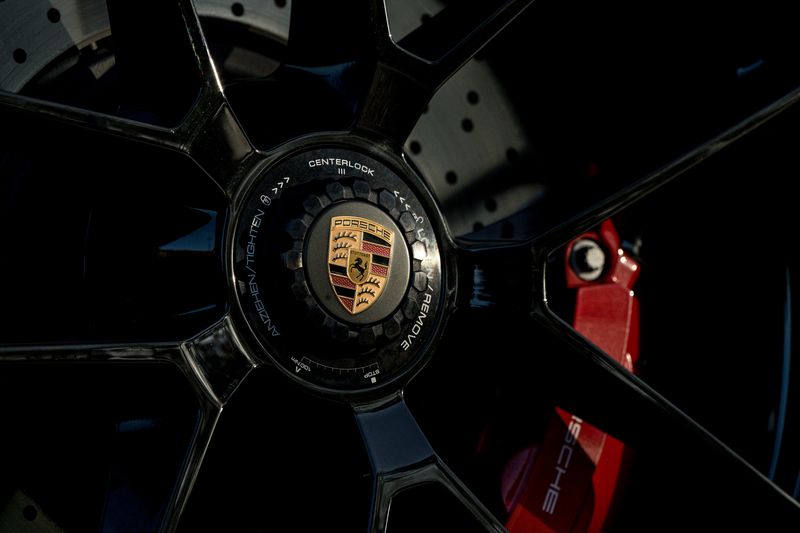 Porsche 911 (992.2) 3.6 T hybrid GTS PDK **VAT Q**