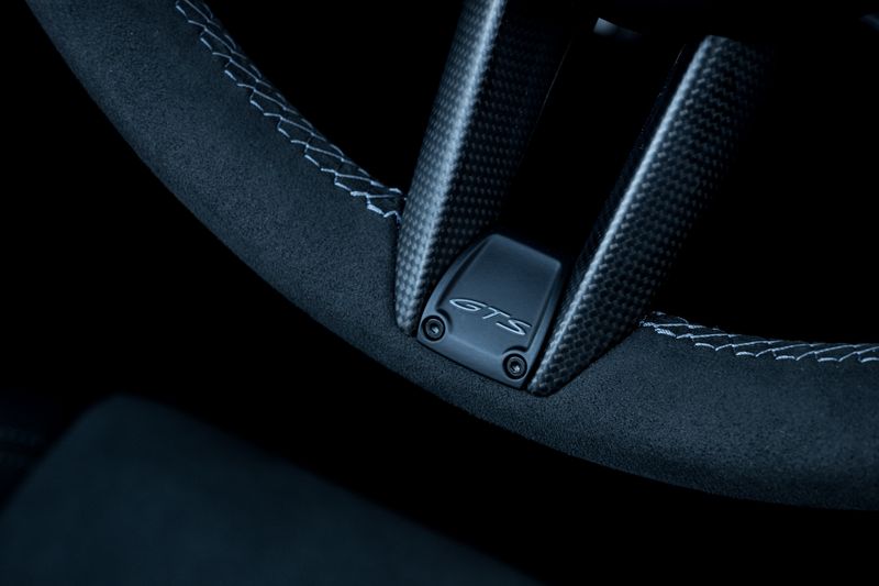 Porsche 911 (992.2) 3.6 T hybrid GTS PDK **VAT Q**