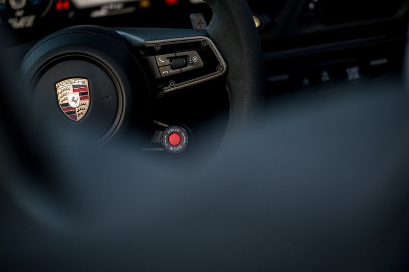 Porsche 911 (992.2) 3.6 T hybrid GTS PDK **VAT Q**