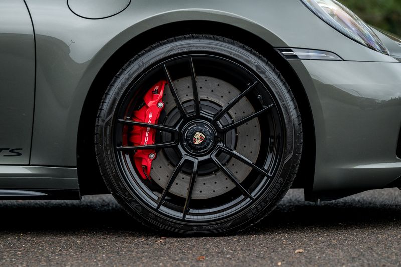 Porsche 911 (992) Carrera 4 GTS PDK Convertible