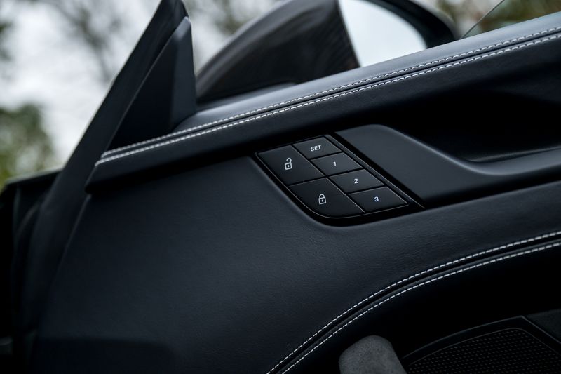 Porsche 911 (992) Carrera 4 GTS PDK Convertible