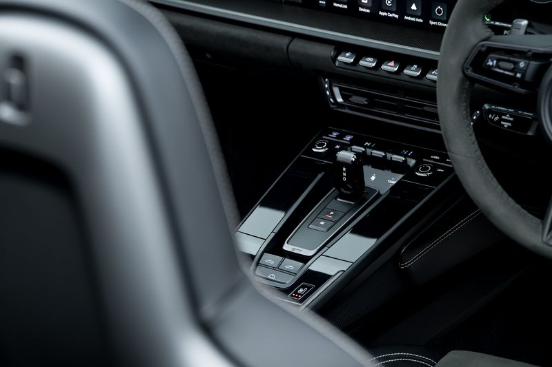 Porsche 911 (992) Carrera 4 GTS PDK Convertible